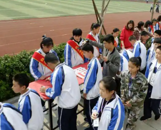<b>将课作为学生成长核心课程推进教育融入讲堂教育全过程</b>
